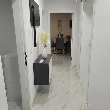Apartment Aversu